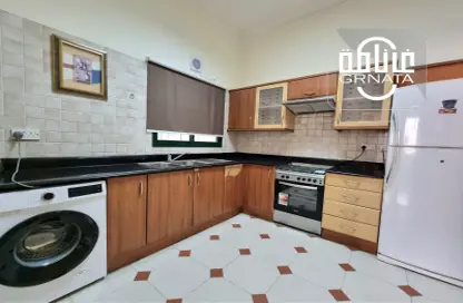 Apartment - 2 Bedrooms - 2 Bathrooms for rent in Mahooz - Manama - Capital Governorate