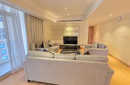 Apartment - 3 Bedrooms - 4 Bathrooms for rent in Al Juffair - Capital Governorate