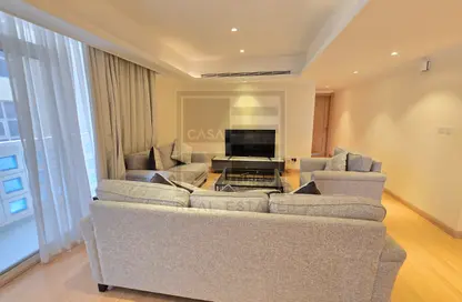 Apartment - 3 Bedrooms - 4 Bathrooms for rent in Al Juffair - Capital Governorate