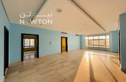 فيلا - 5 غرف نوم - 6 حمامات للايجار في توبلي - المحافظة الوسطى