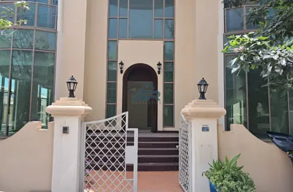 Apartment - 2 Bedrooms - 2 Bathrooms for rent in Zinj - Manama - Capital Governorate
