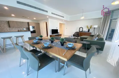 Living / Dining Room image for: Apartment - 2 Bedrooms - 3 Bathrooms for sale in Sanabis - Manama - Capital Governorate, Image 1