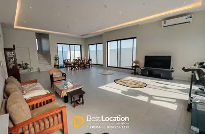 Villa - 5 Bedrooms - 7 Bathrooms for rent in Mozoon - Diyar Al Muharraq - Muharraq Governorate