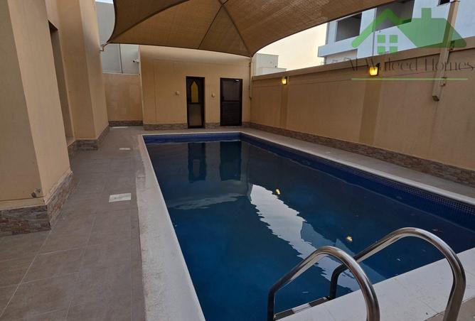 985538 - Property Image 2