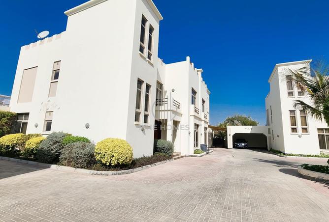 965558 - Property Image 2