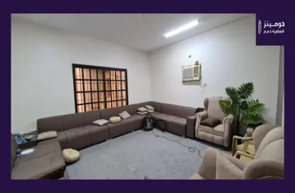 صورة لـ غرفة المعيشة فيلا - 3 غرف نوم - 3 حمامات للبيع في مدينة حمد - المحافظة الشمالية ، صورة رقم 1
