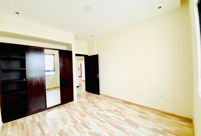 971789 - Property Image 3