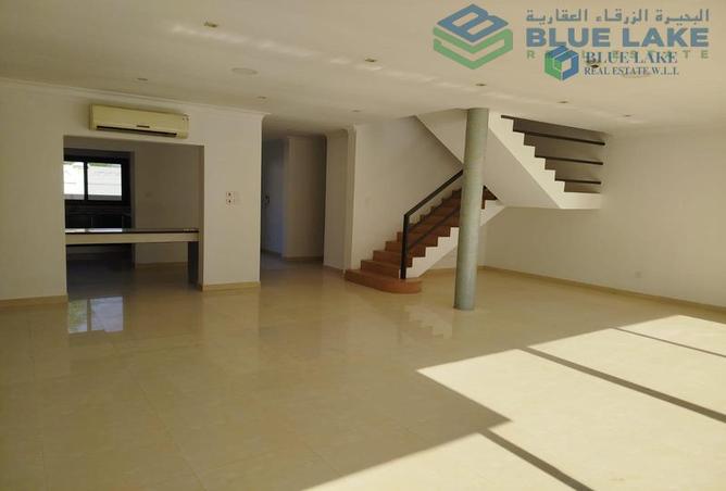 838517 - Property Image 3
