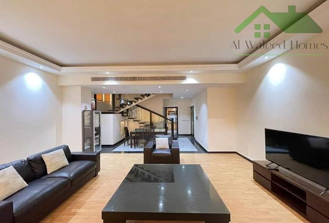 941727 - Property Image 2