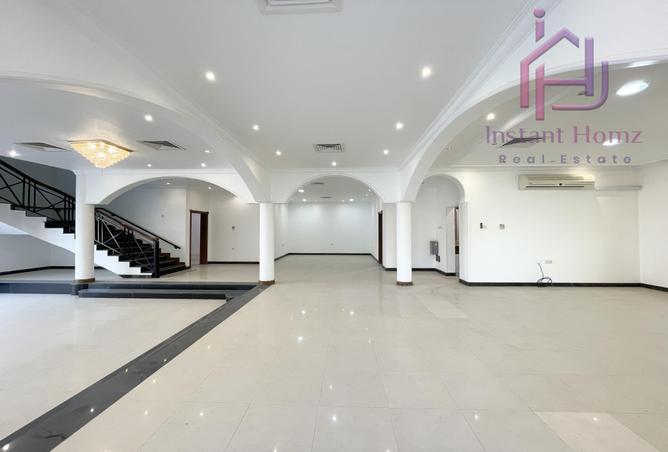 957224 - Property Image 2
