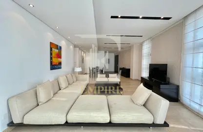 Apartment - 2 Bedrooms - 2 Bathrooms for rent in Sanabis - Manama - Capital Governorate
