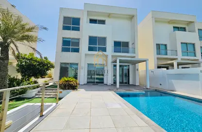 Villa - 4 Bedrooms - 4 Bathrooms for rent in Dilmunia Island - Muharraq Governorate