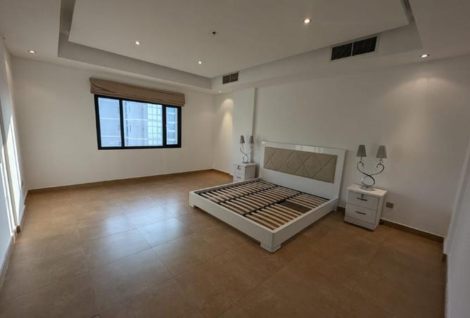 982631 - Property Image 2