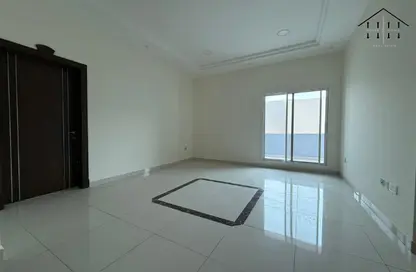 Apartment - 3 Bedrooms - 5 Bathrooms for rent in Hidd - Muharraq Governorate