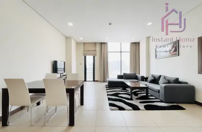 Apartment - 2 Bedrooms - 3 Bathrooms for rent in Al Juffair - Capital Governorate