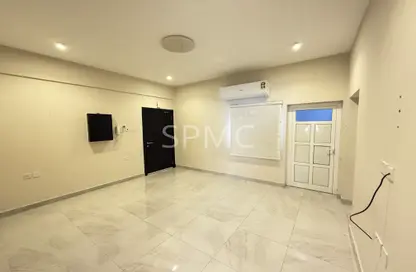 Apartment - 1 Bedroom - 1 Bathroom for rent in Tubli - Central Governorate