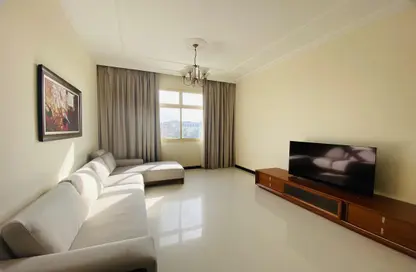 Apartment - 2 Bedrooms - 3 Bathrooms for rent in Mahooz - Manama - Capital Governorate