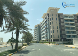 Apartment - 2 bedrooms - 3 bathrooms for rent in Durrat Marina - Southern Governorate