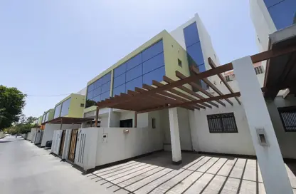 Villa - 3 Bedrooms - 4 Bathrooms for rent in Mahooz - Manama - Capital Governorate