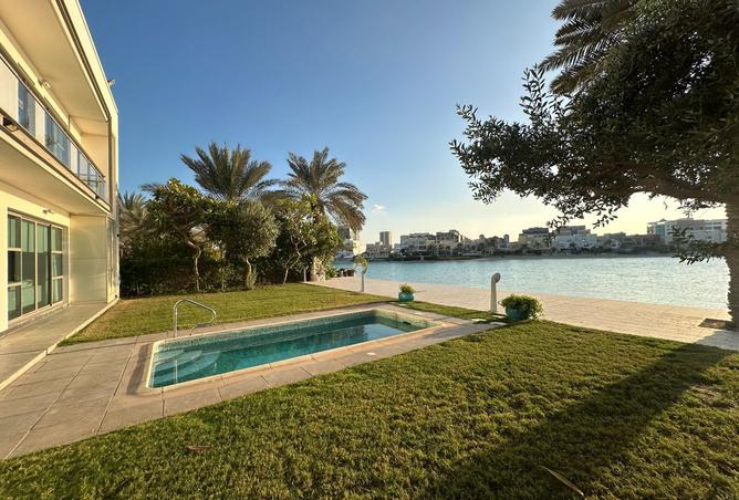 982387 - Property Image 2