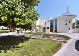 Villa - 4 bedrooms - 6 bathrooms for sale in Durrat Al Bahrain - Southern Governorate