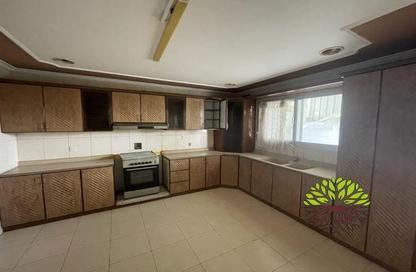 Villa - 5 Bedrooms - 4 Bathrooms for rent in Budaiya - Northern Governorate