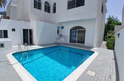 Villa - 3 Bedrooms - 4 Bathrooms for rent in Mahooz - Manama - Capital Governorate