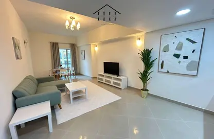 شقة - غرفة نوم - 2 حمامات للبيع في شارع أمواج - أمواج - المحرق