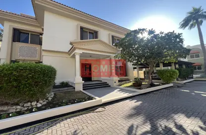 Villa - 4 Bedrooms - 4 Bathrooms for rent in Mahooz - Manama - Capital Governorate