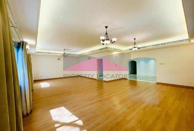 985225 - Property Image 3