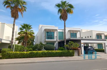 Villa - 4 Bedrooms - 4 Bathrooms for sale in Tala Island - Amwaj Islands - Muharraq Governorate