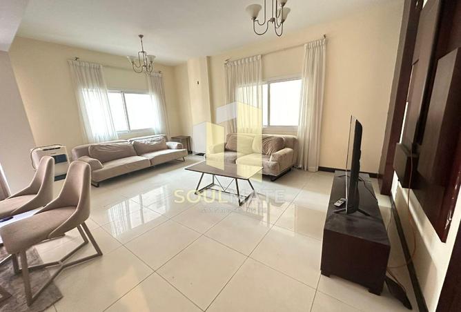 989657 - Property Main Image