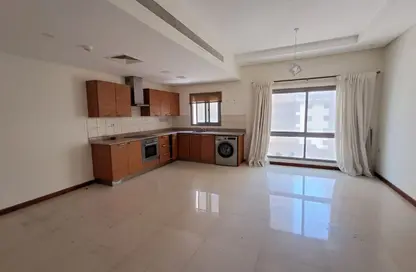 Apartment - 2 Bedrooms - 3 Bathrooms for rent in Segaya - Manama - Capital Governorate