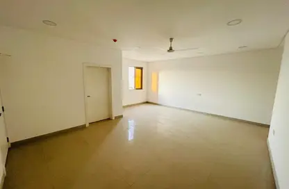 Apartment - 2 Bedrooms - 2 Bathrooms for rent in Tubli - Central Governorate