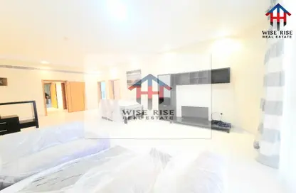 Apartment - 3 Bedrooms - 5 Bathrooms for rent in Al Burhama - Manama - Capital Governorate