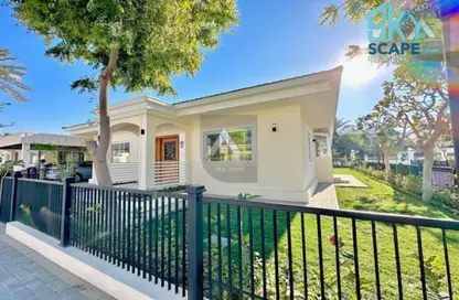 Villa - 3 Bedrooms - 4 Bathrooms for rent in Sanabis - Manama - Capital Governorate