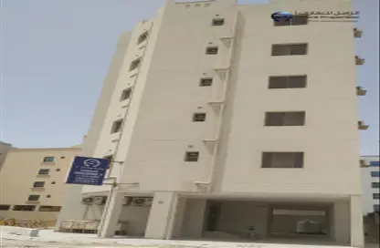 عمارة بالكامل - استوديو للبيع في الجنبية - المحافظة الشمالية