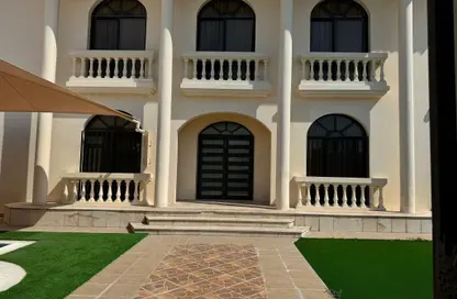 Villa - 5 Bedrooms - 4 Bathrooms for sale in Tubli - Central Governorate