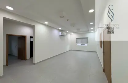 Apartment - 3 Bedrooms - 2 Bathrooms for rent in Saar - Northern Governorate