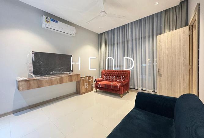 988893 - Property Main Image