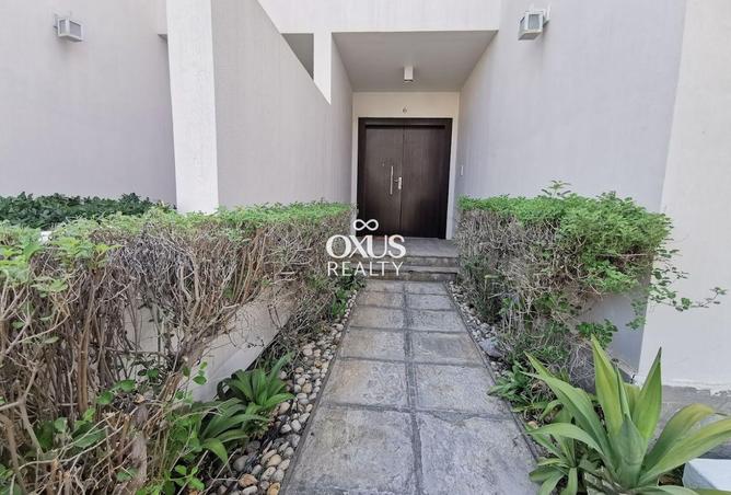 985469 - Property Image 2