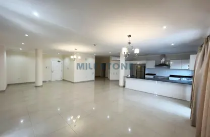 Empty Room image for: Penthouse - 3 Bedrooms - 4 Bathrooms for rent in Um Al Hasam - Manama - Capital Governorate, Image 1