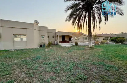 Villa - 4 Bedrooms - 4 Bathrooms for rent in Seef - Capital Governorate