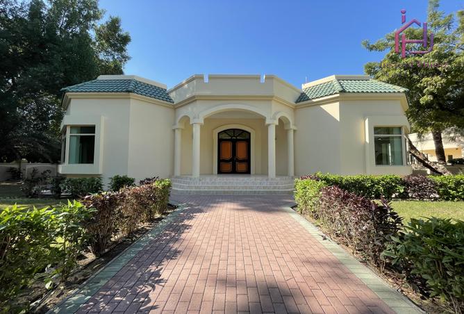 982748 - Property Main Image