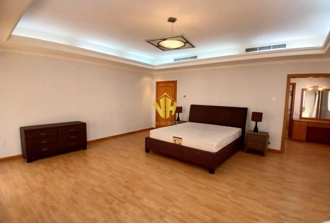 977450 - Property Image 2