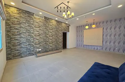 Apartment - 2 Bedrooms - 2 Bathrooms for rent in Al Juffair - Capital Governorate