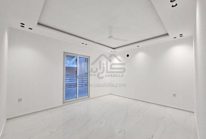 986145 - Property Image 2