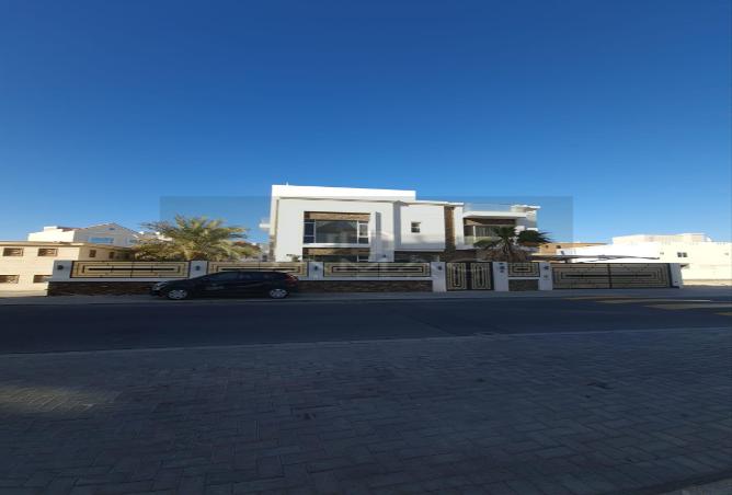 954687 - Property Image 3