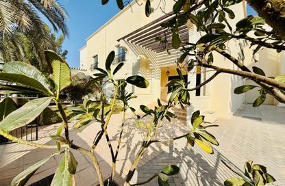 Villa - 5 Bedrooms - 5 Bathrooms for rent in Saar - Northern Governorate
