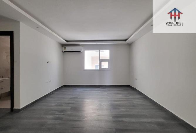 985777 - Property Image 3